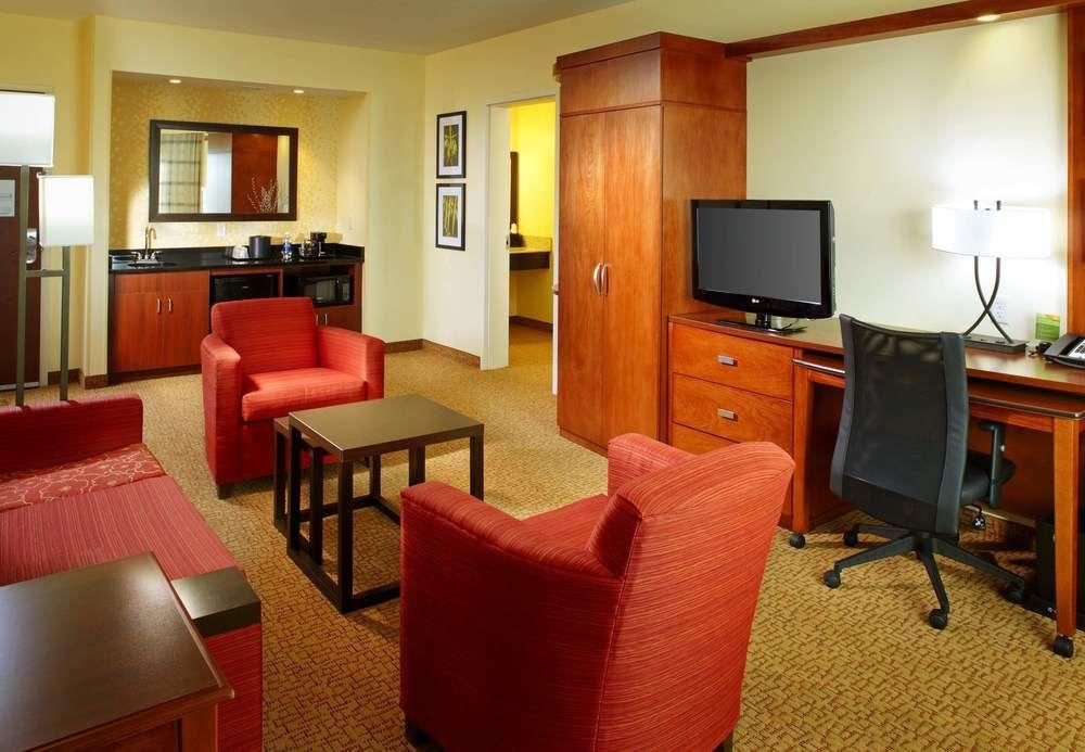 Courtyard By Marriott Pittsburgh Washington Meadow Lands Hotell Exteriör bild