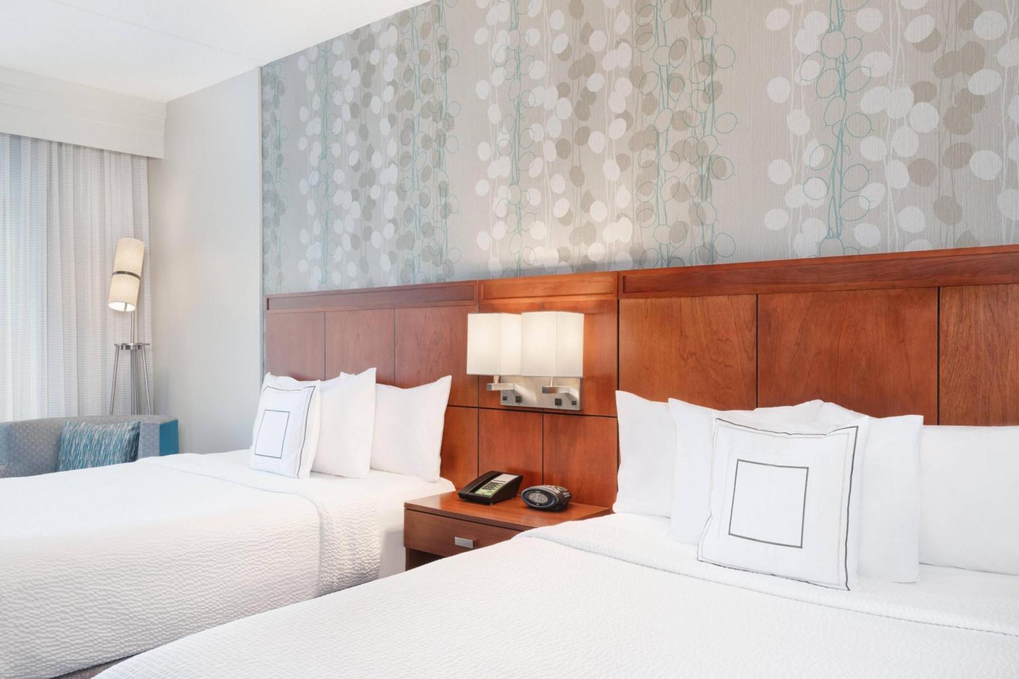 Courtyard By Marriott Pittsburgh Washington Meadow Lands Hotell Exteriör bild