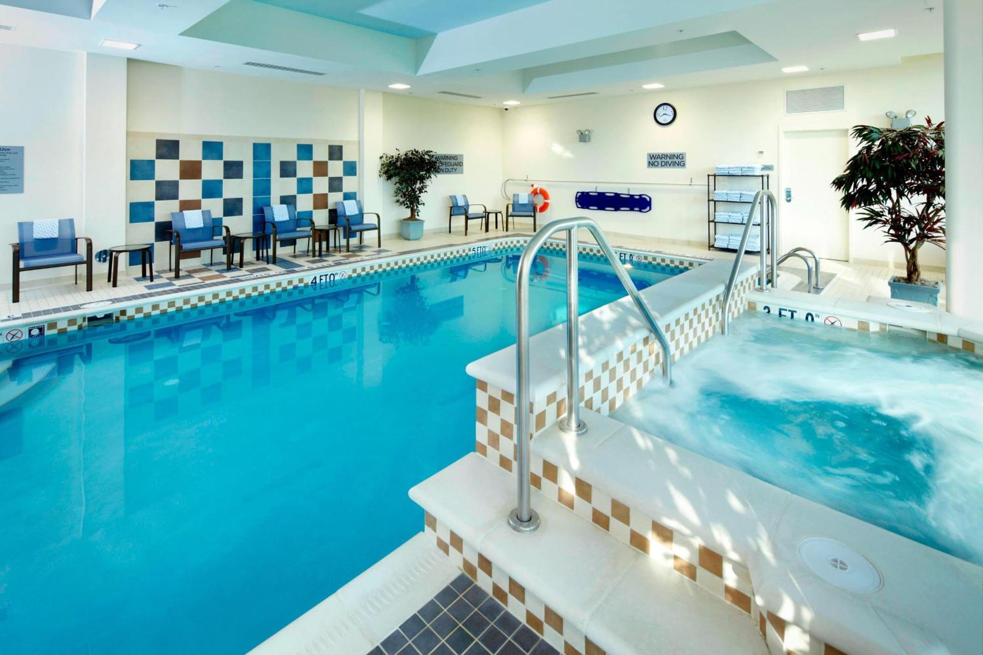 Courtyard By Marriott Pittsburgh Washington Meadow Lands Hotell Exteriör bild