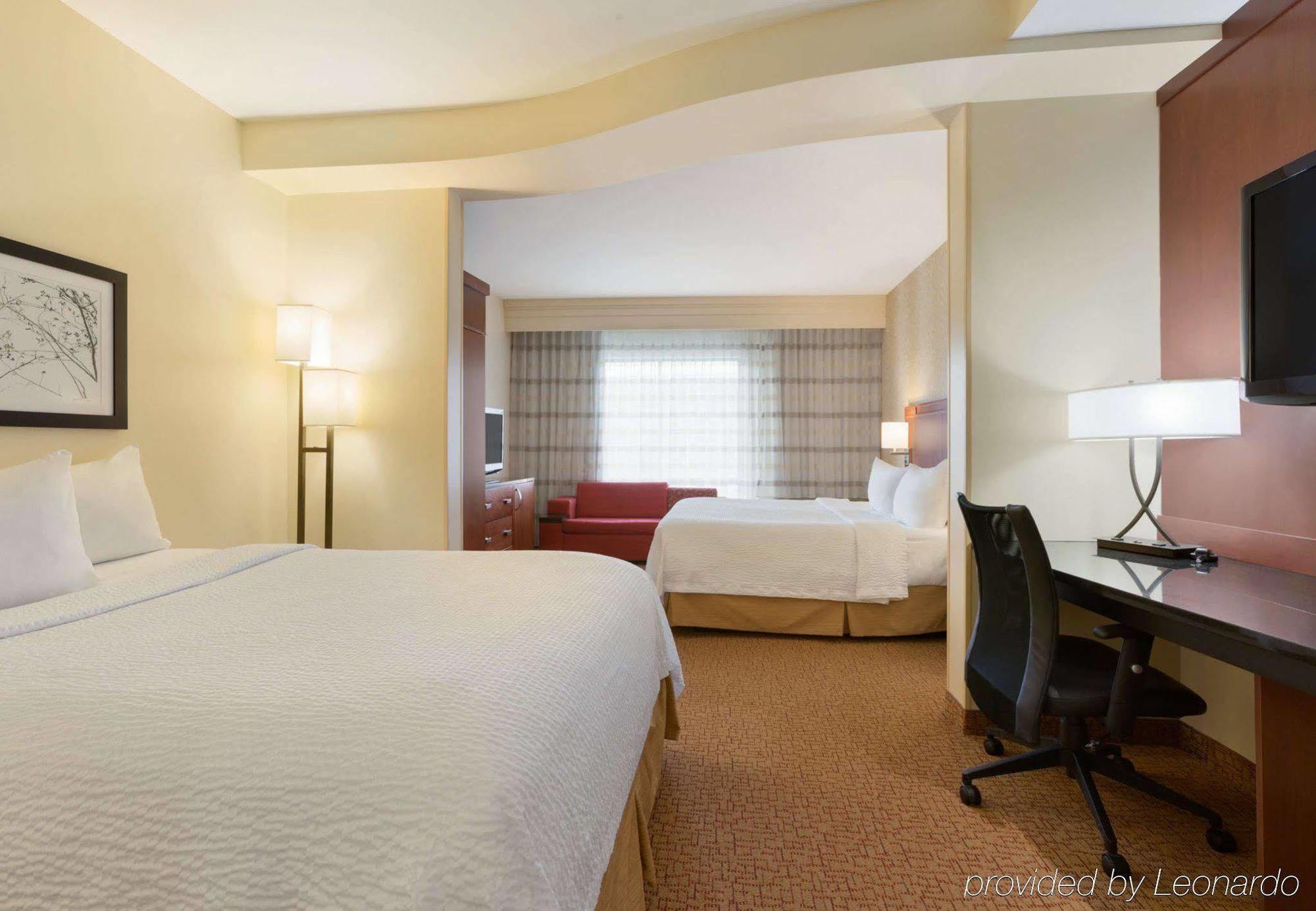 Courtyard By Marriott Pittsburgh Washington Meadow Lands Hotell Exteriör bild