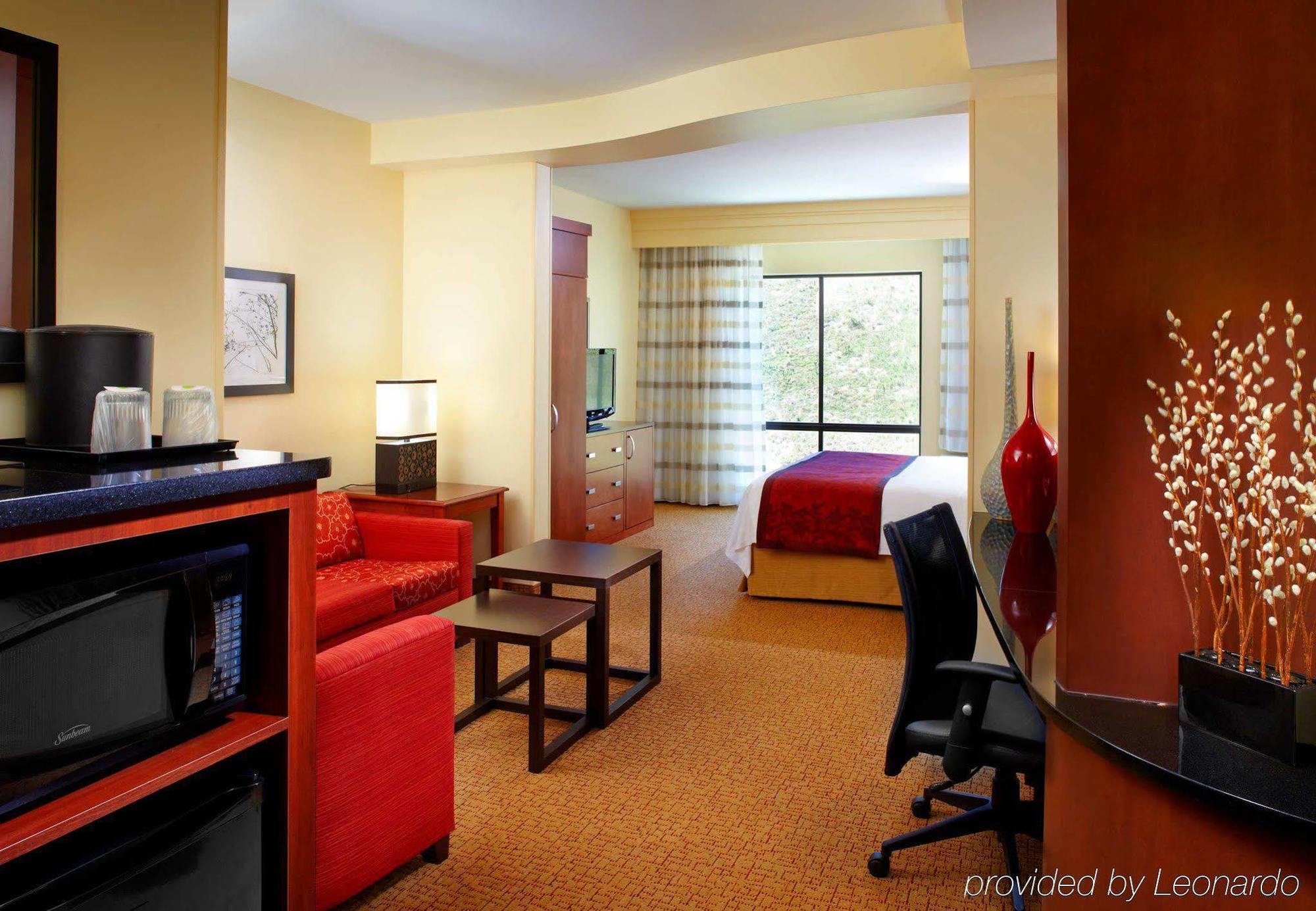 Courtyard By Marriott Pittsburgh Washington Meadow Lands Hotell Exteriör bild